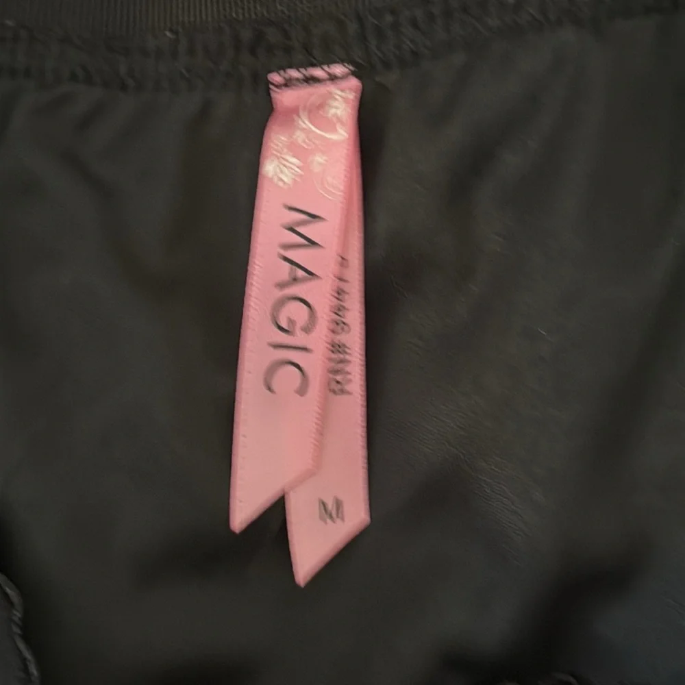 Floral embroidered black midi skirt medium fiesta festival resortwear party